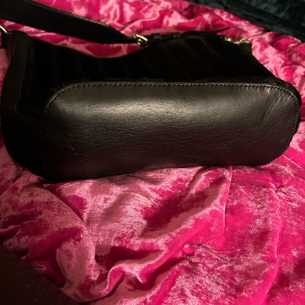 Michael Kors pony hair large bucket bag - Picture 5 of 8